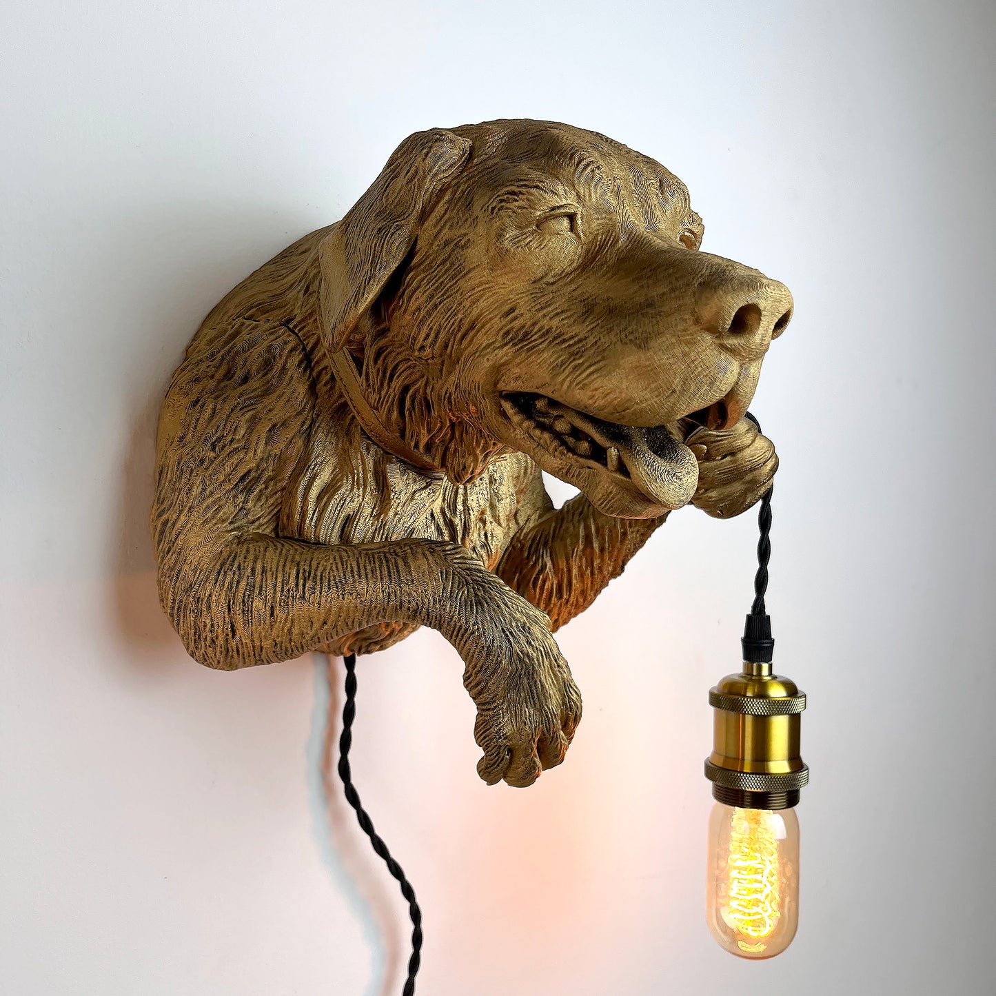 Heartwarming Labrador Wall Light - Unique Dog Head Sconce for Cozy Pet Lover Homes