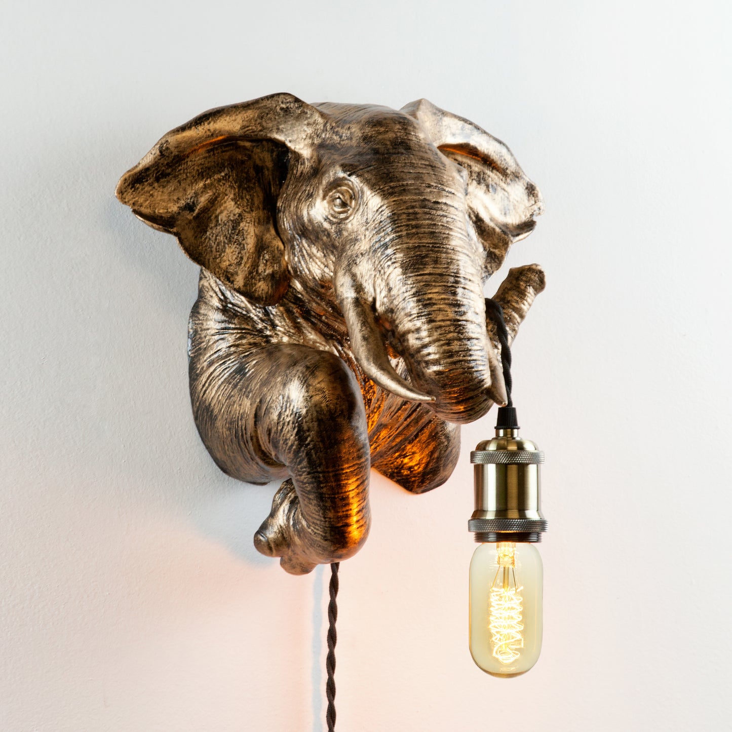 Elephant Wall Light – Majestic Elephant Head & Bust Sconce for Boho, Safari, or Cultural Decor – A Bold and Artistic Wall Accent