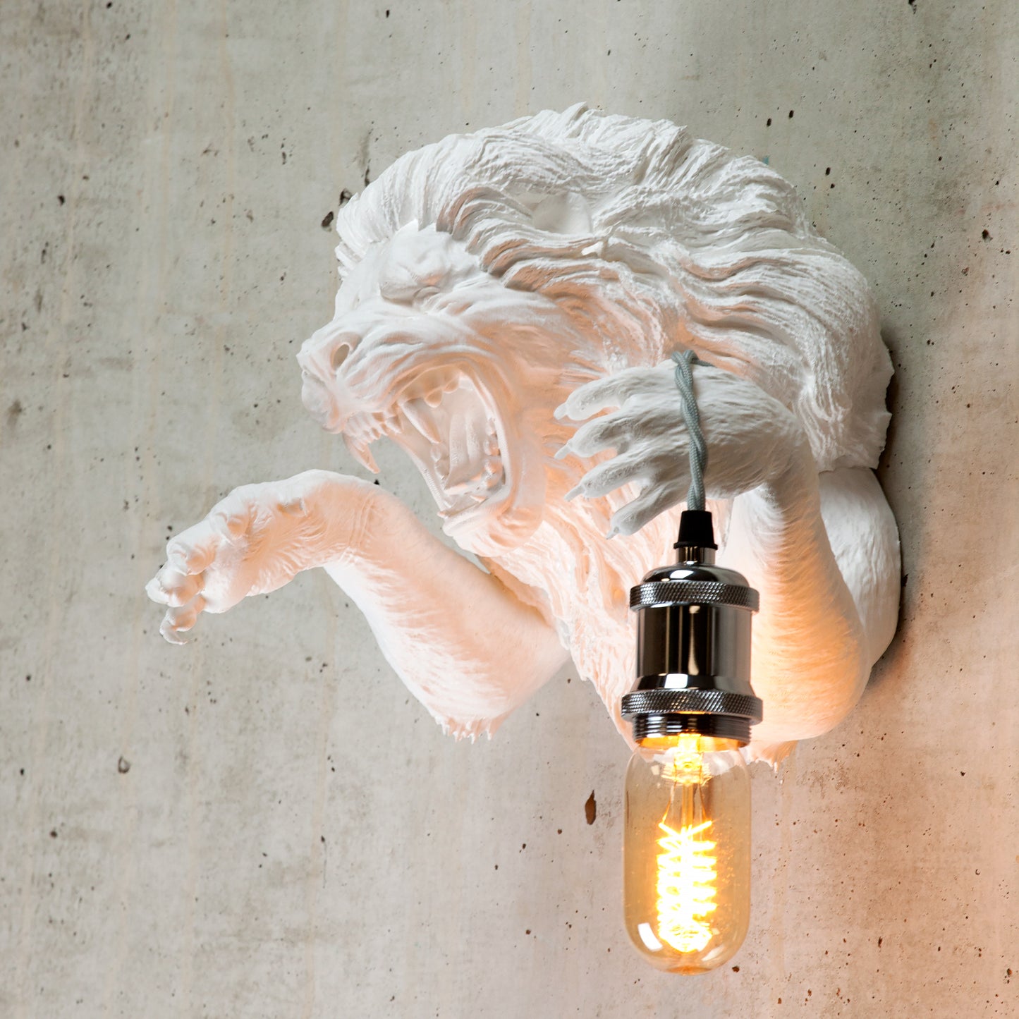 Statement Lion Wall Lighting: Regal Head & Bust Sconce for Bold Safari Jungle