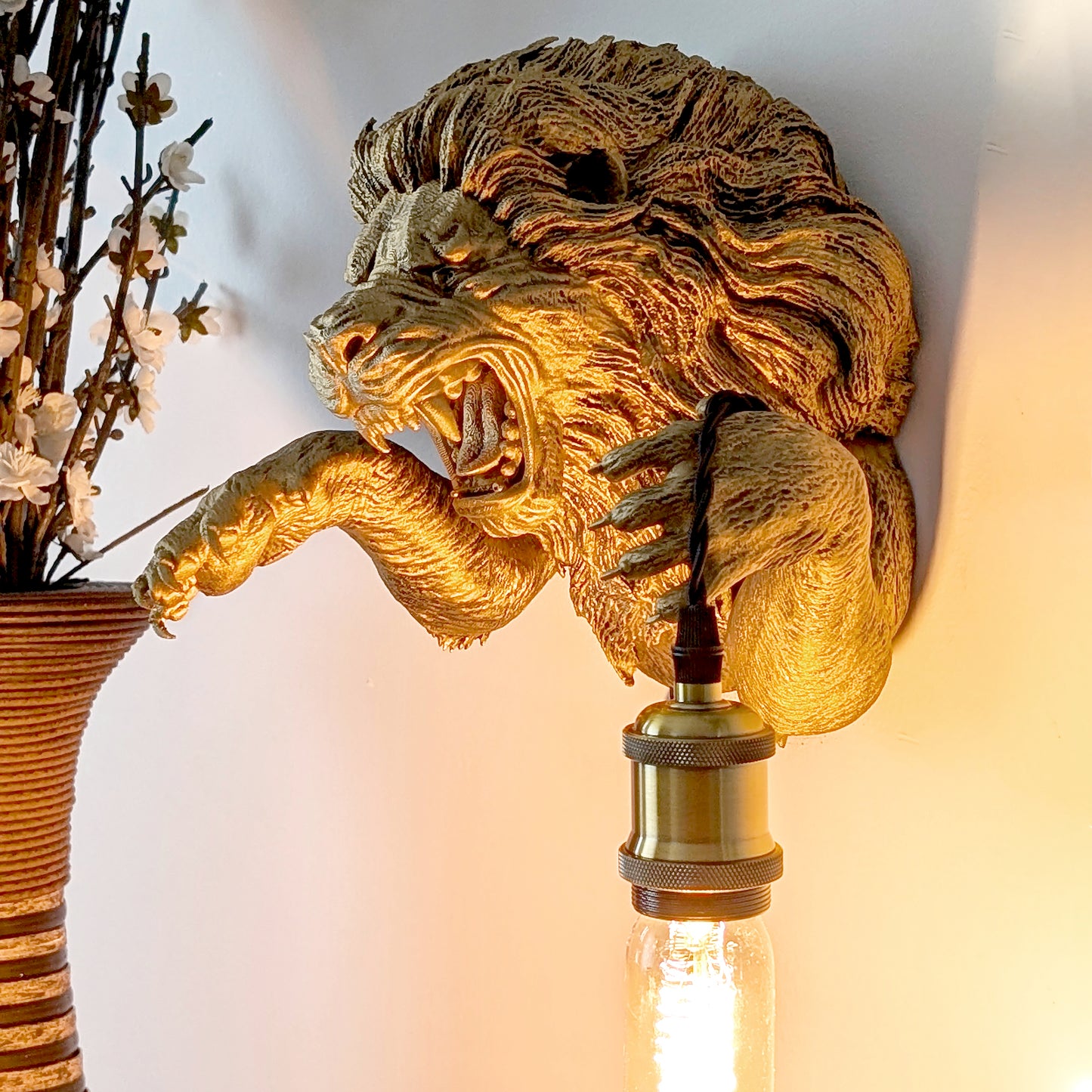 Wild Lion Wall Light: Regal Head Bust Sconce for Safari & Jungle Style